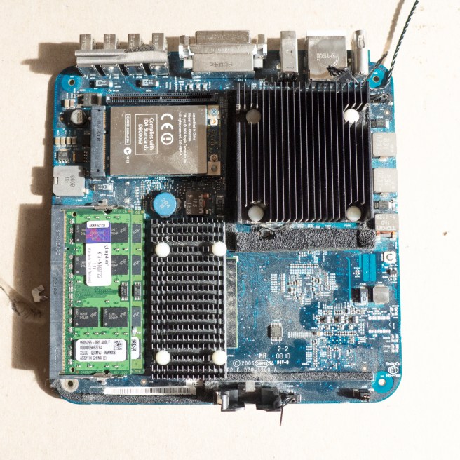 Mac mini destruction_20150803_0006 copy