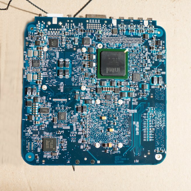 Mac mini destruction_20150803_0007 copy