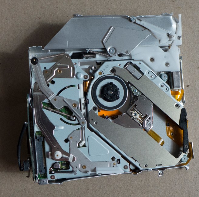 Mac mini destruction_20150803_0009 copy