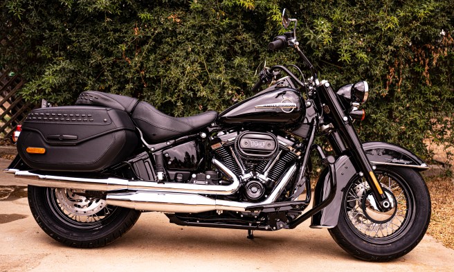 HARLEY FLHCS_0301 copy 2